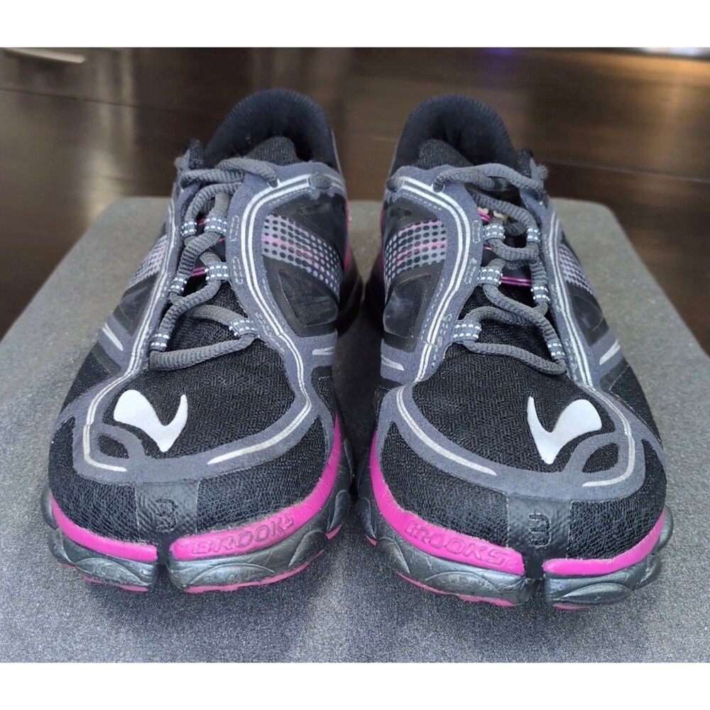 Brooks Women's  10 Pure Flow 3 Running Shoes in Black and Pink - Picture 2 of 6